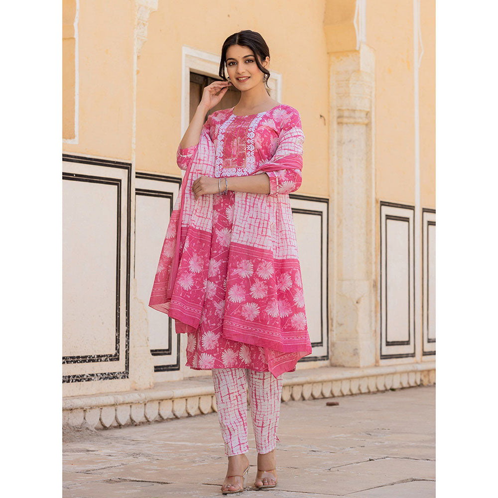 Yufta Pink Floral Print Straight Kurta with Pant and Dupatta (Set of 3)