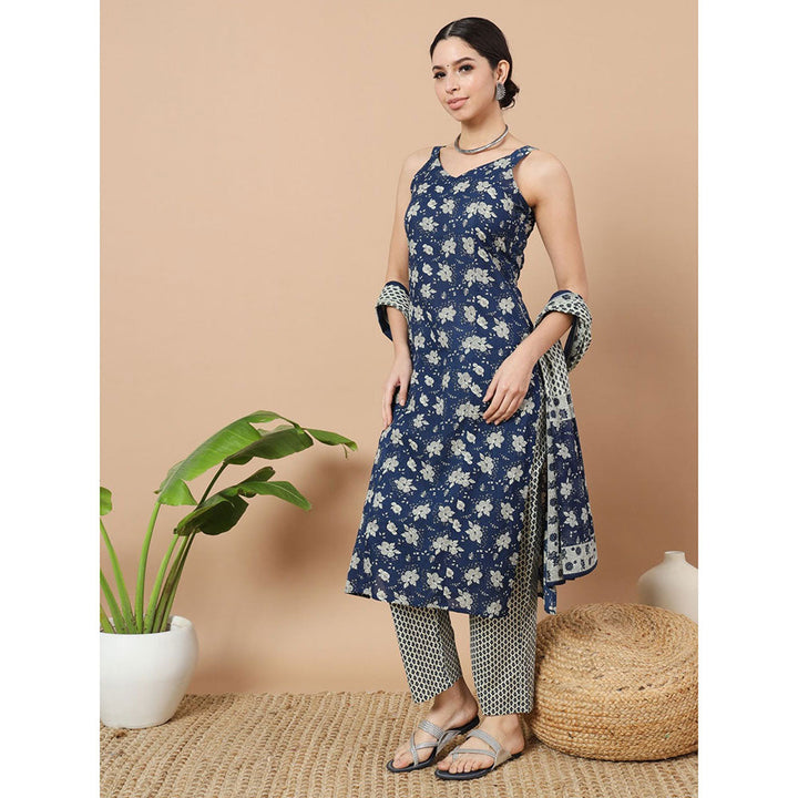 Yufta Blue Cotton Sleveless Kurta with Pant & Dupatta (Set of 3)