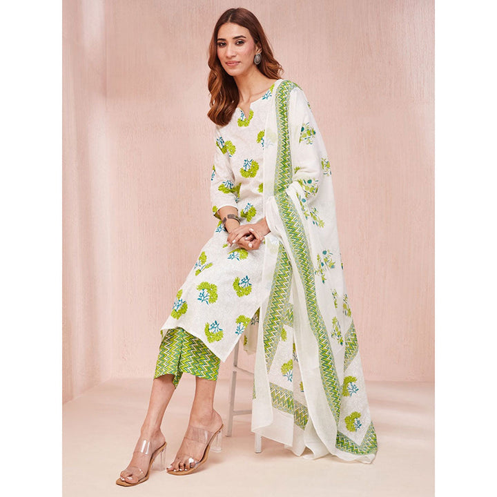 Yufta Green Floral Print Round-Neck Straight Kurta with Pant & Dupatta (Set of 3)