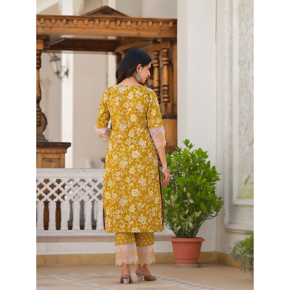 Yufta Mustard Floral Print Pakistani Kurta with Pant and Dupatta (Set of 3)