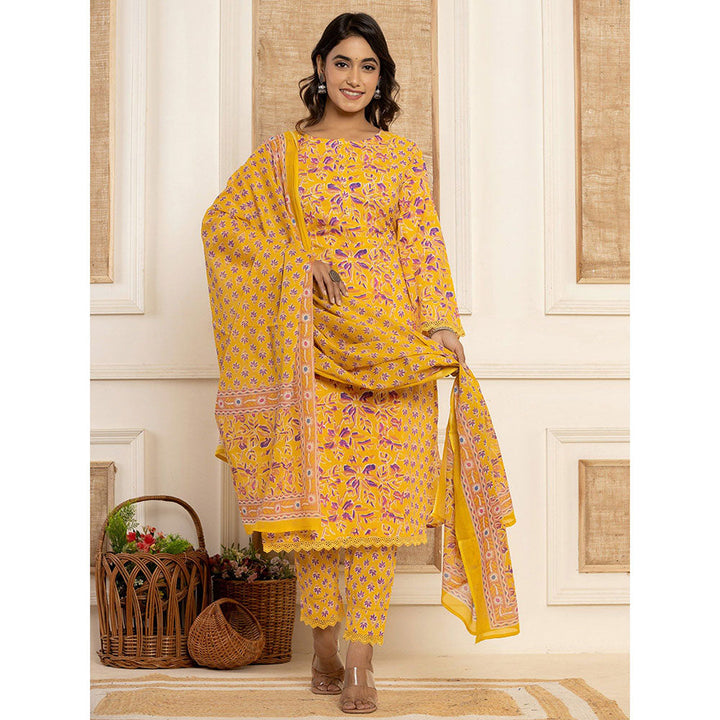 Yufta Yellow Printed Pakistani Style Kurta & Pant With Dupatta (Set of 3)