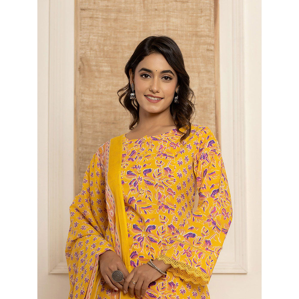 Yufta Yellow Printed Pakistani Style Kurta & Pant With Dupatta (Set of 3)