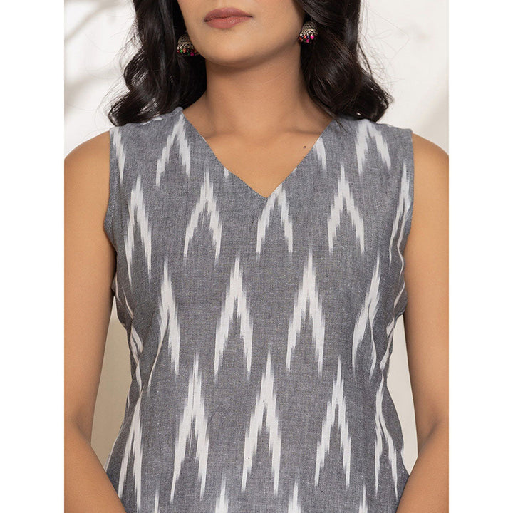 Yufta Cotton Grey Ikat Print Kurta With Pant & Dupatta (Set of 3)