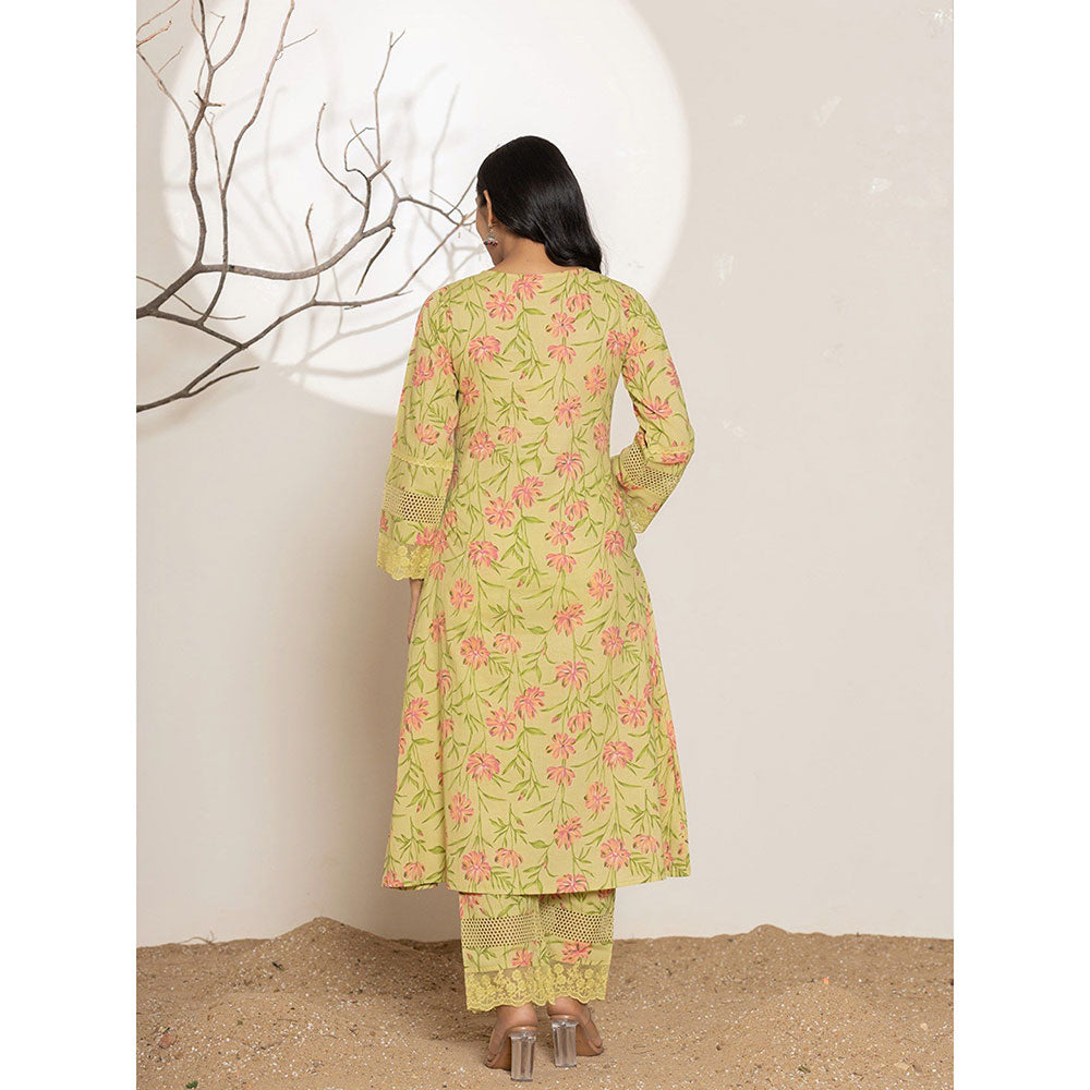 Yufta Green Cotton A-Line Floral Kurta With Pant (Set of 2)