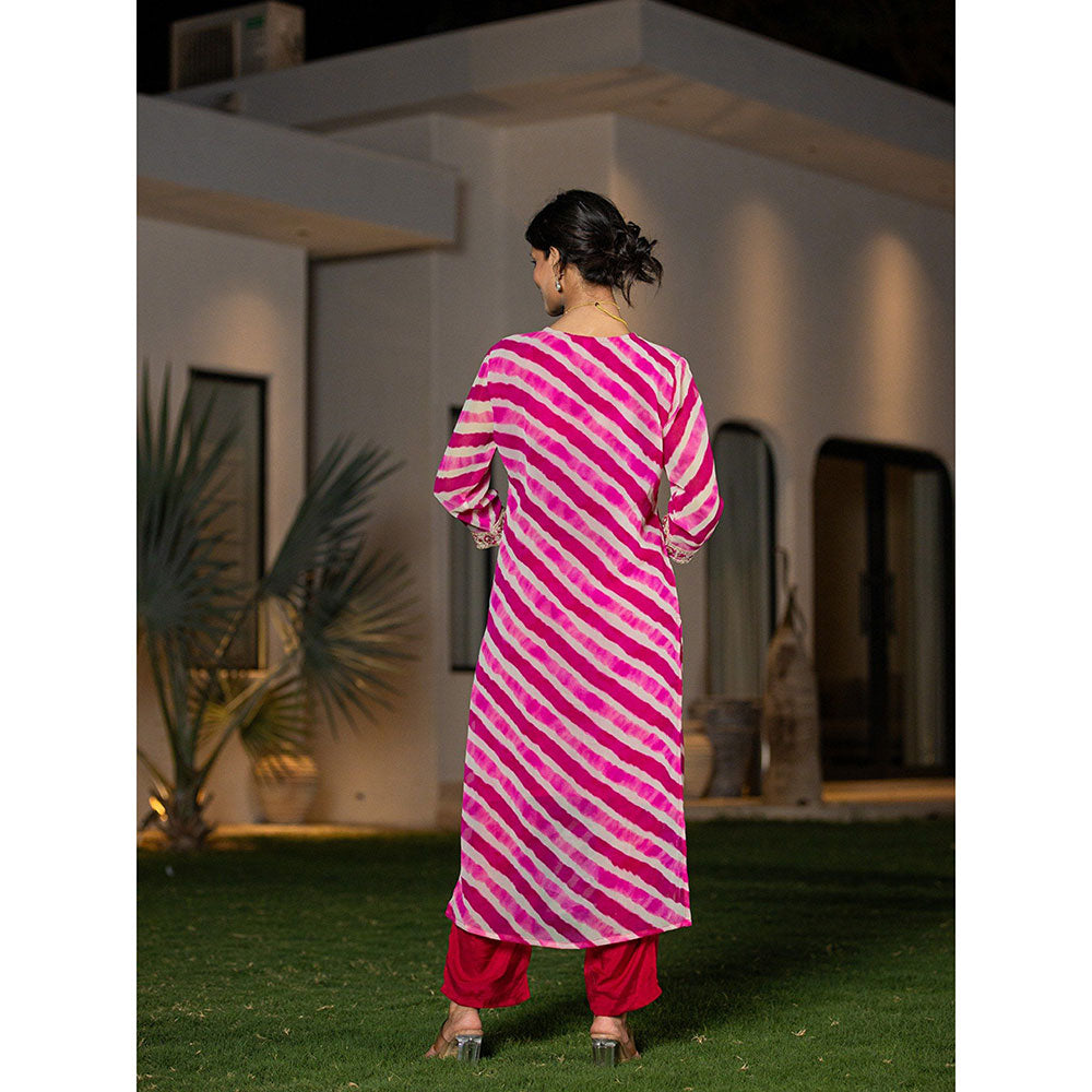 Yufta Pink Leheriya Printed Georgette Straight Kurta With Pant & Dupatta (Set of 3)