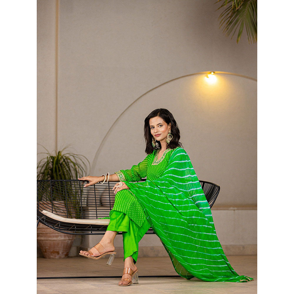 Yufta Green Georgette Printed Kurta With Pant & Dupatta (Set of 3)