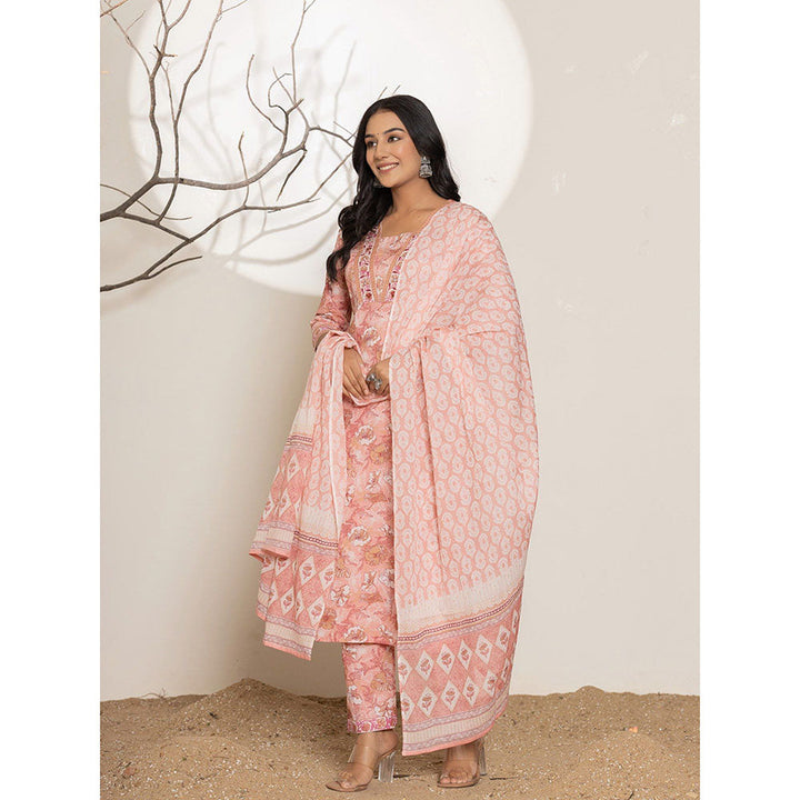 Yufta Peach Floral Print Cotton Straight Kurta With Pant & Dupatta (Set of 3)