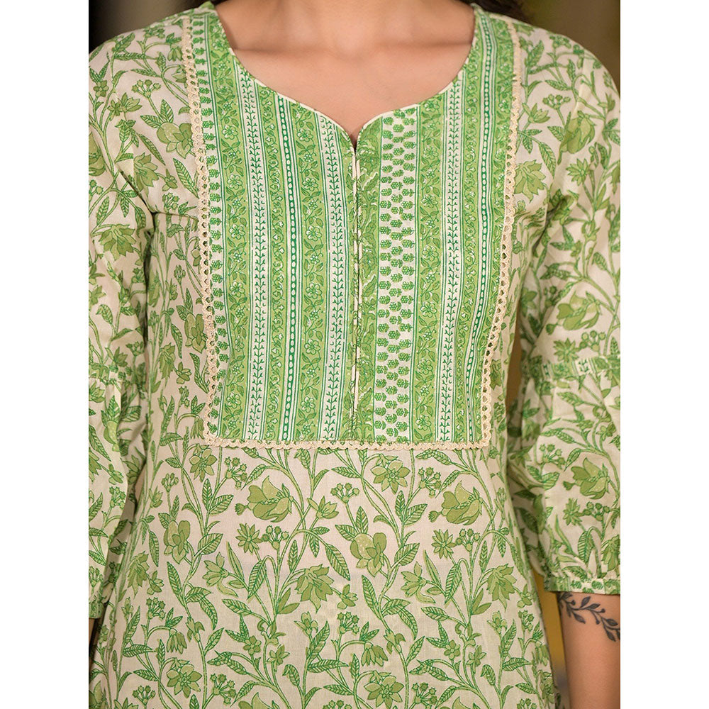 Yufta Green Leaf Print Piping Straight Kurta with Pant & Dupatta (Set of 3)