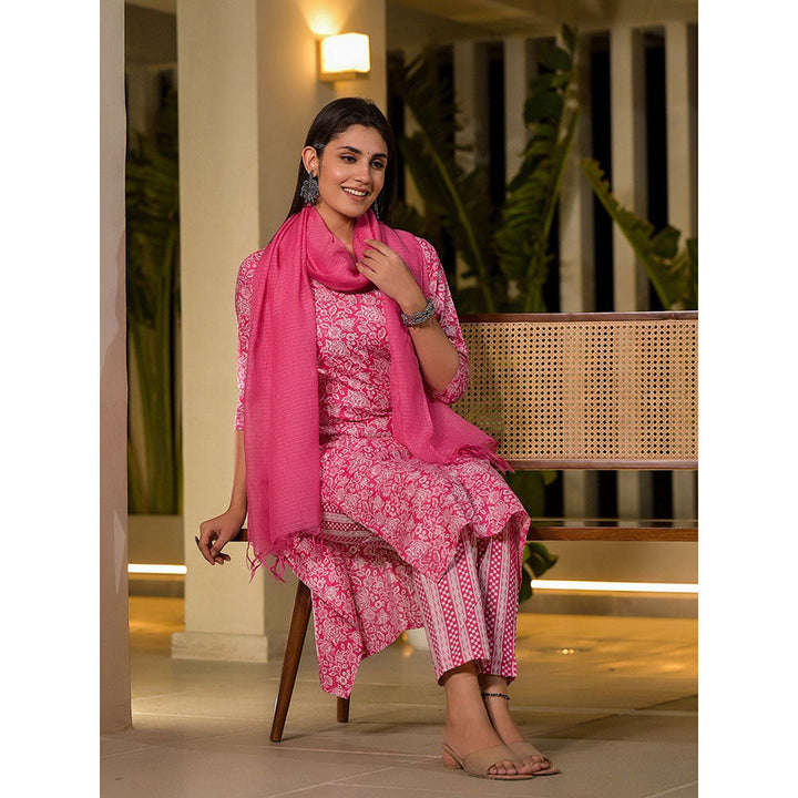 Yufta Pink Pure Cotton Floral Print Straight Kurta with Pant & Dupatta (Set of 3)