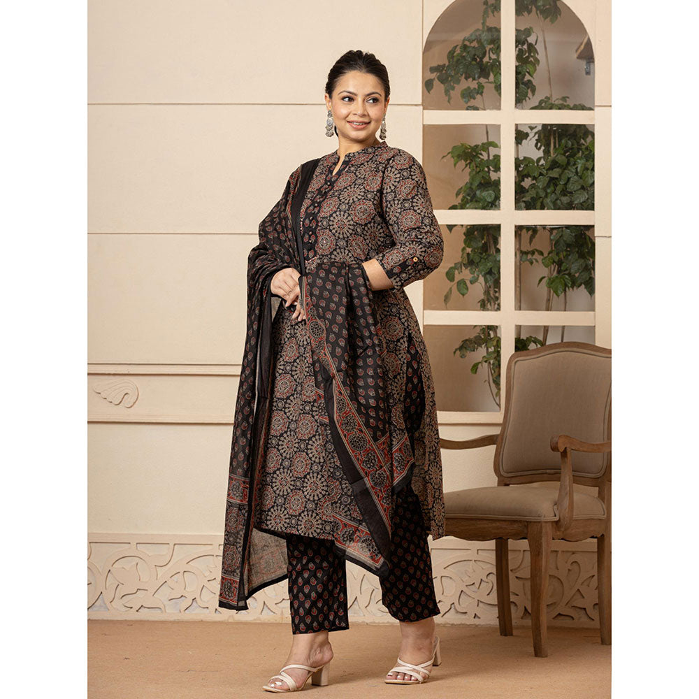 Yufta Cotton Black Plus Size Kurta and Pants with Dupatta (Set of 3)