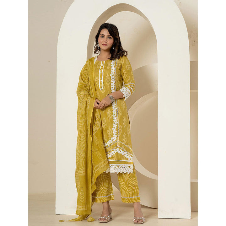 Yufta Yellow Straight Kurta and Pants with Dupatta (Set of 3)