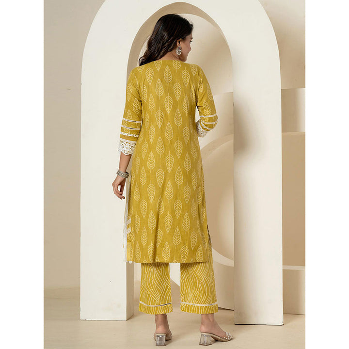 Yufta Yellow Straight Kurta and Pants with Dupatta (Set of 3)