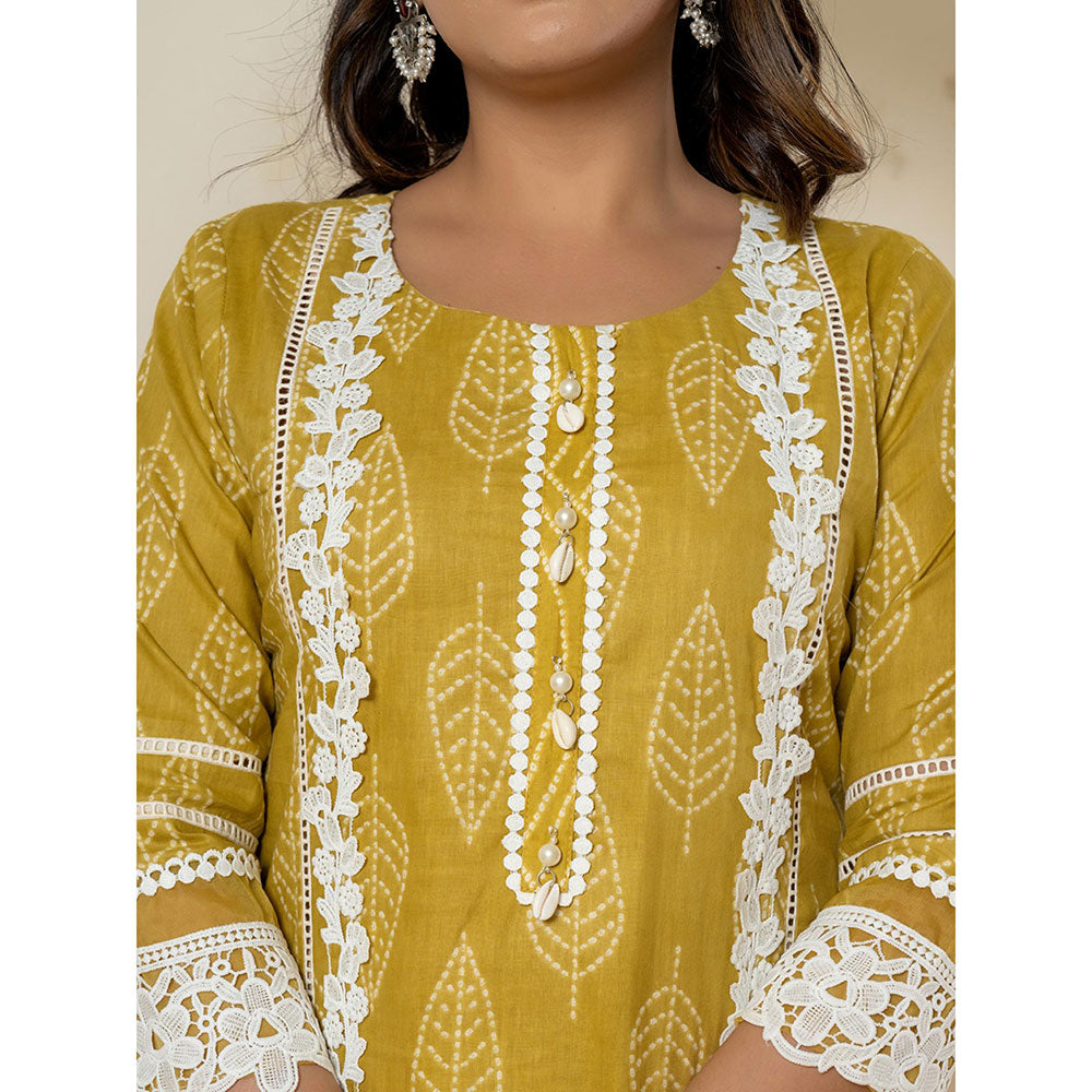 Yufta Yellow Straight Kurta and Pants with Dupatta (Set of 3)