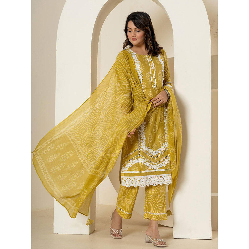 Yufta Yellow Straight Kurta and Pants with Dupatta (Set of 3)