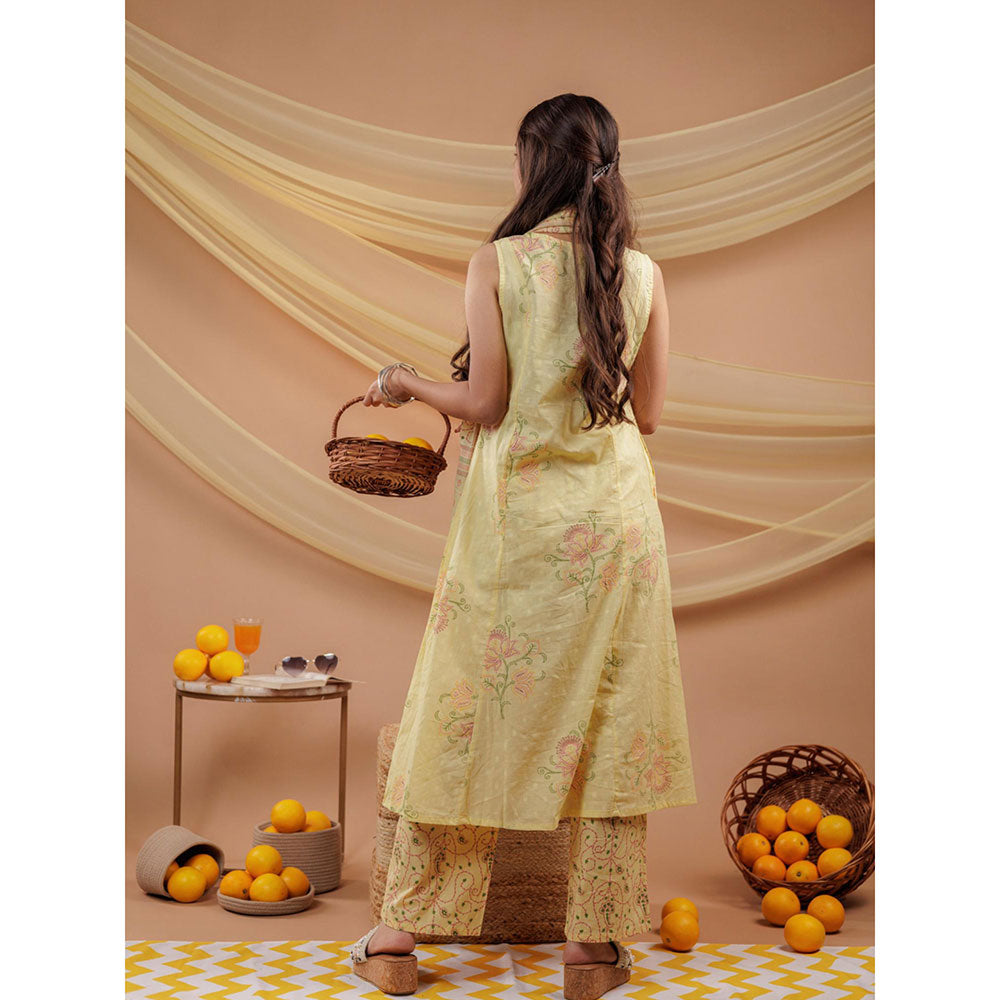 Yufta Cotton Yellow Sleeveless Kurta and Pants with Dupatta (Set of 3)