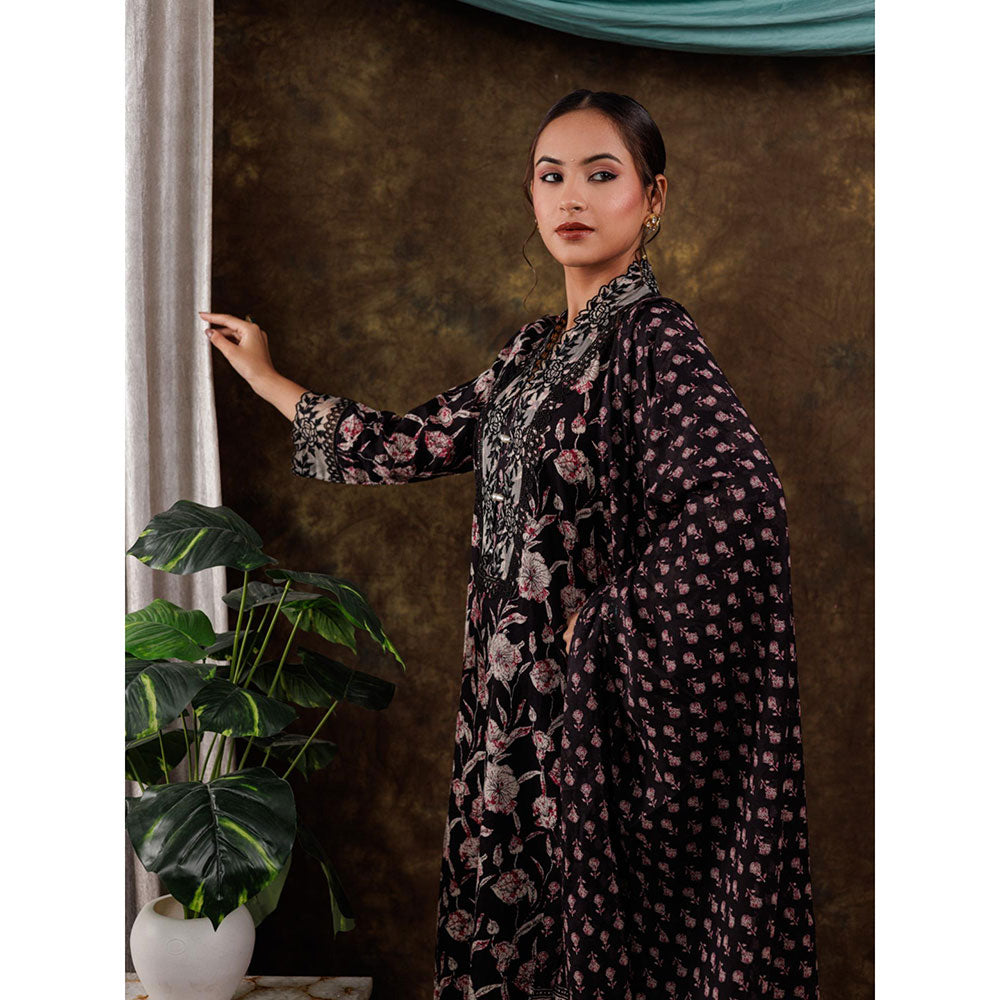 Yufta Black Beads Straight Kurta and Pants with Dupatta (Set of 3)