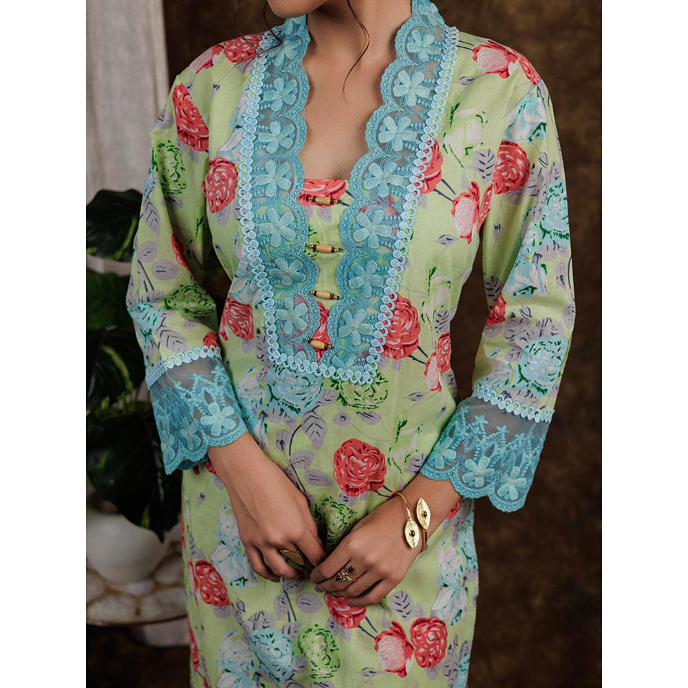 Yufta Green Floral Kurta and Pants with Dupatta (Set of 3)