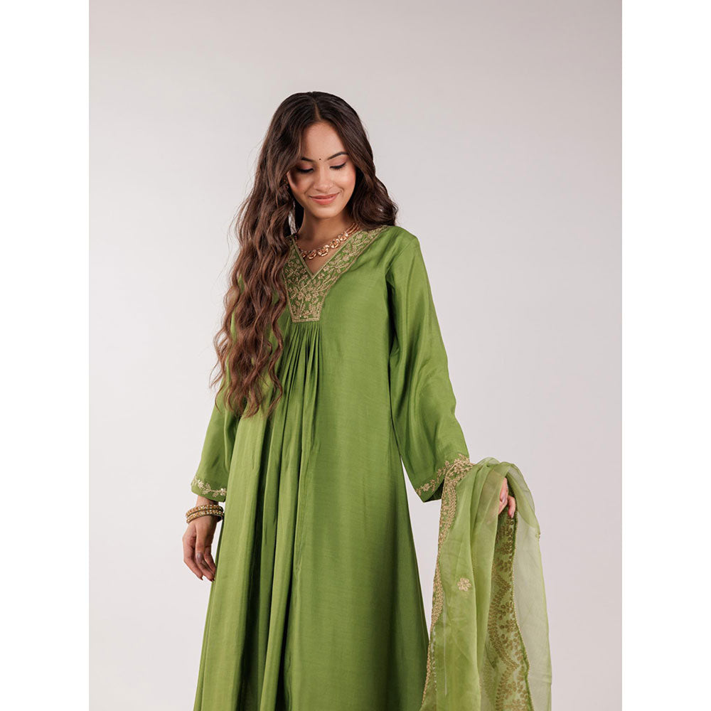 Yufta Green Silk Embroidered Kurta and Pants with Dupatta (Set of 3)