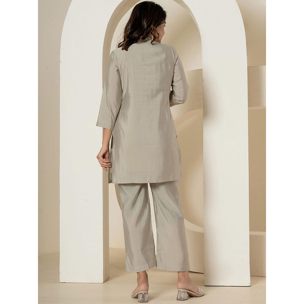 Yufta Grey Embroidered Kurta and Pant (Set of 2)