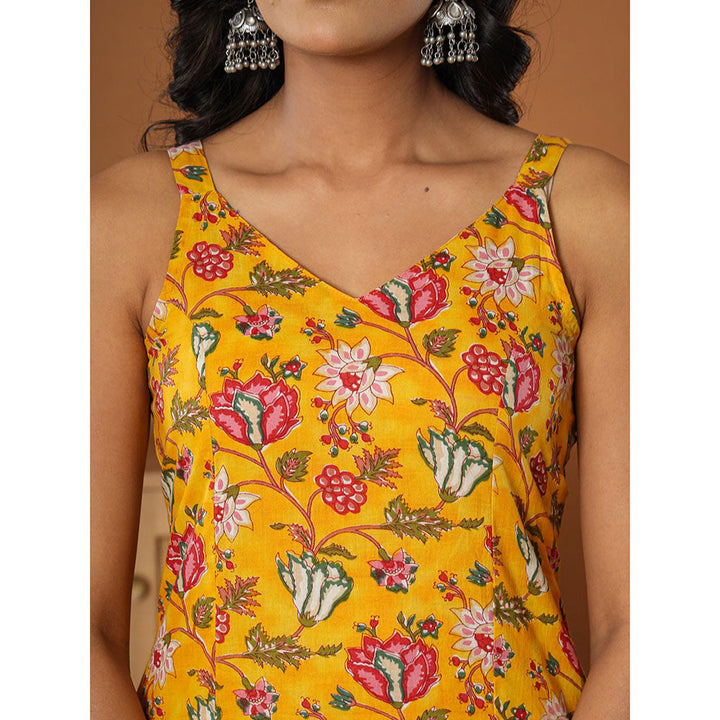 Yufta Mustard Cotton Sleeveless Kurta with Dupatta and Pant (Set of 3)