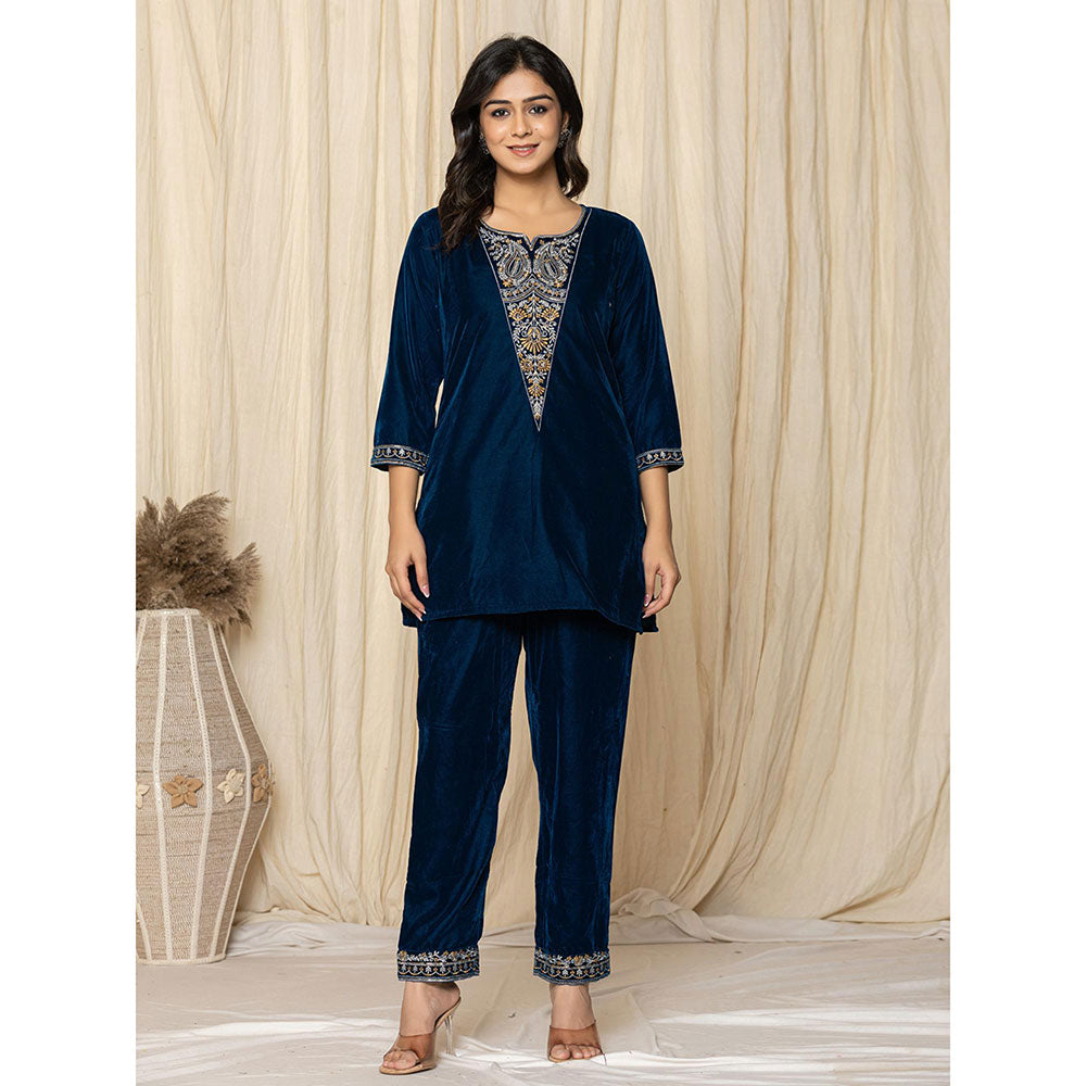 Yufta Blue Velvet Embellished Kurta and Pant (Set of 2)