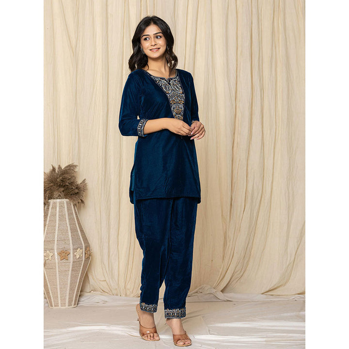 Yufta Blue Velvet Embellished Kurta and Pant (Set of 2)