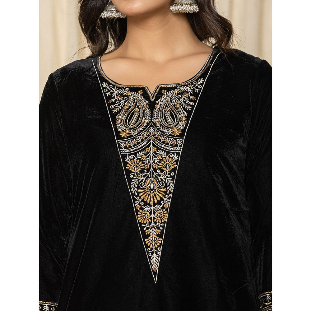 Yufta Black Velvet Embellished Kurta and Pant (Set of 2)