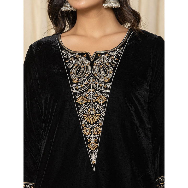 Yufta Black Velvet Embellished Kurta and Pant (Set of 2)