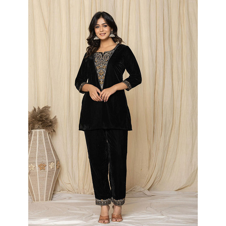 Yufta Black Velvet Embellished Kurta and Pant (Set of 2)