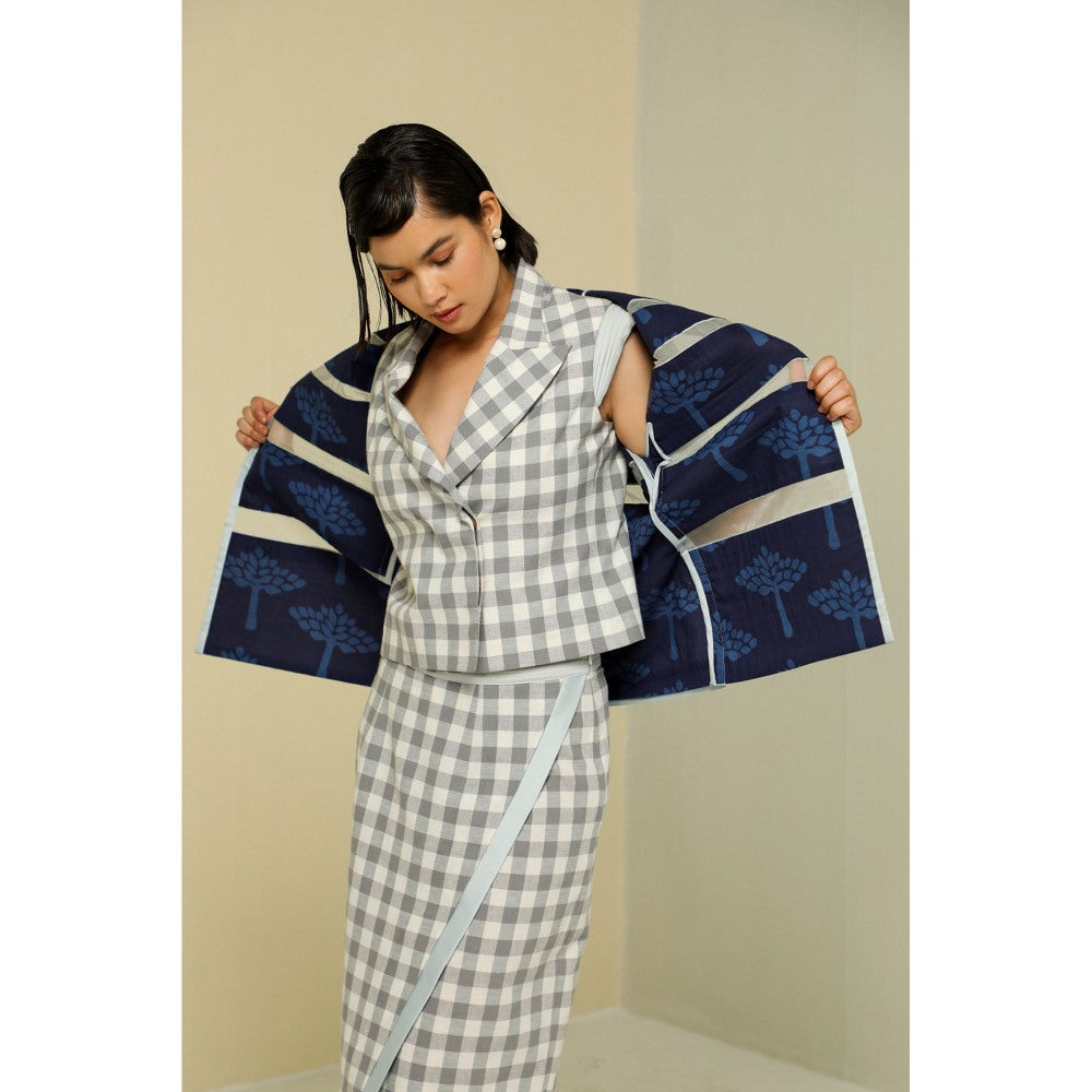 Zaitra Ice Blue Stripe Light Weight Reversible Short Jacket