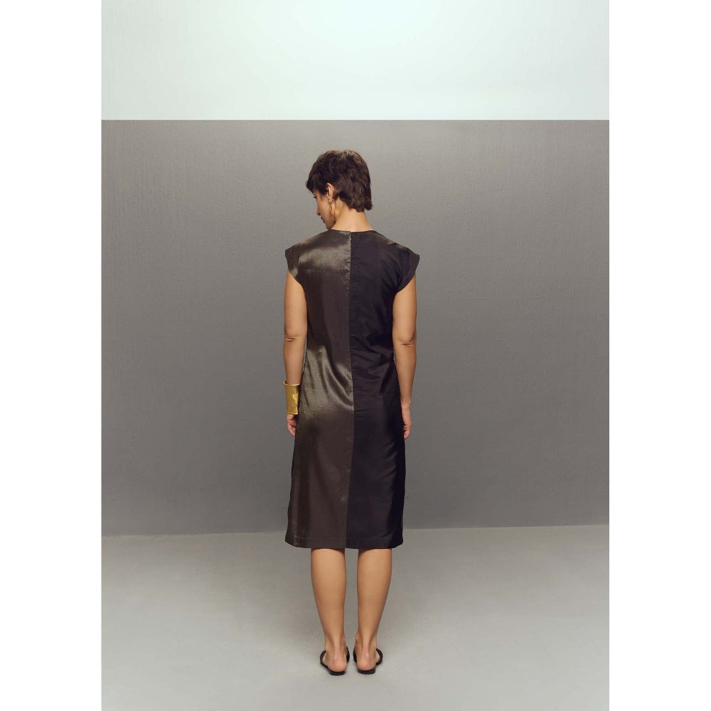 Zaitra Black Ripple Dress