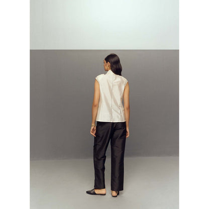 Zaitra White Bow Top