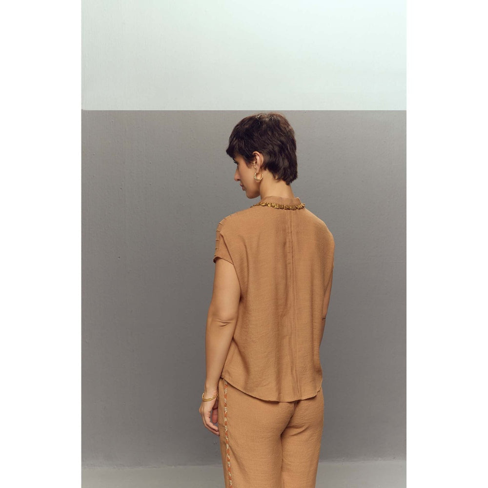 Zaitra Beige Crepe Linen Short Shirt