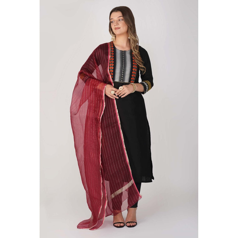 Zal from Benaras Maroon Zari Lining Pure Organza Silk Banarasi Handloom Dupatta