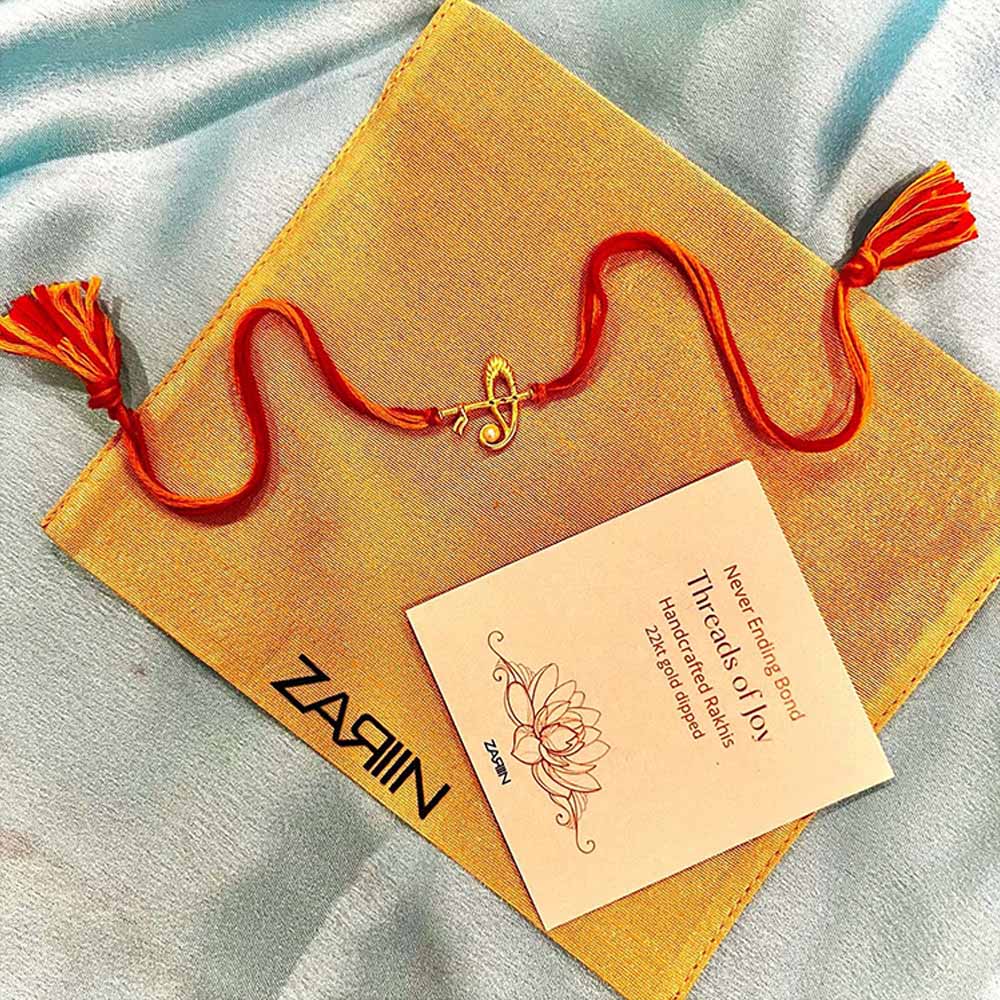ZARIIN Paisley Pop Thread Rakhi