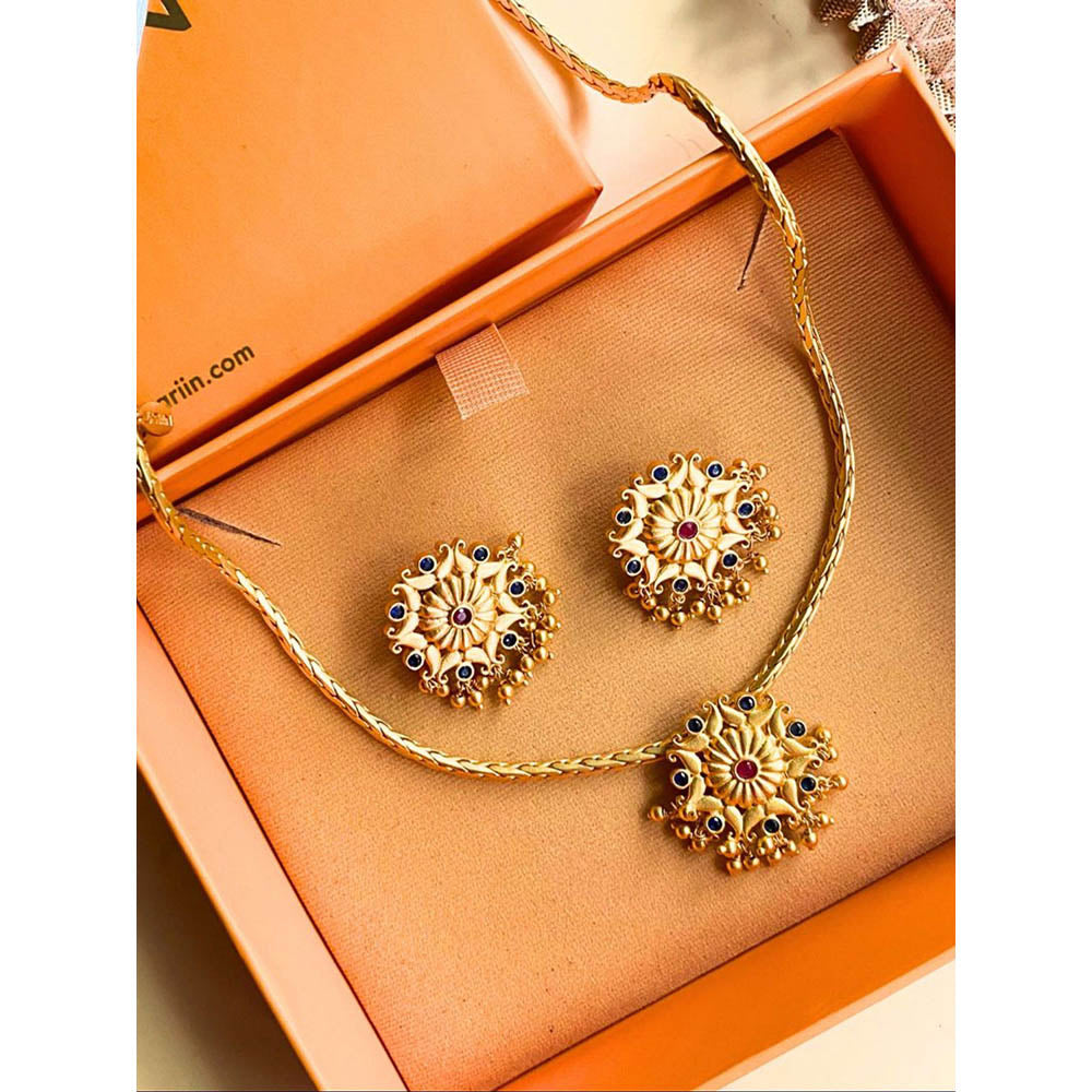 ZARIIN Floral Grace Gift Set of Necklace with Earring