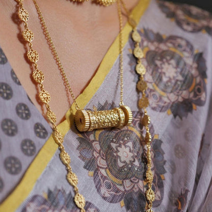 ZARIIN Scrolls Of Time Pendant Necklace