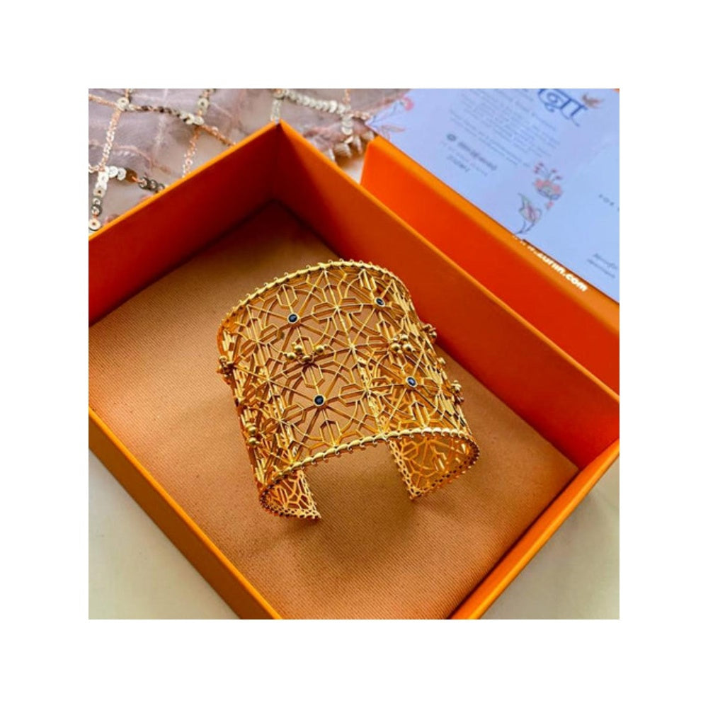 ZARIIN Grace In Gold Cuff Bracelet