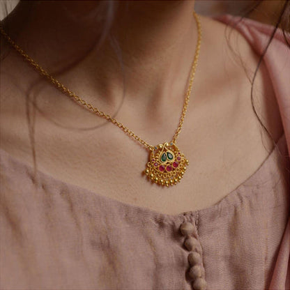 ZARIIN Chaand Saaj Pendant Necklace