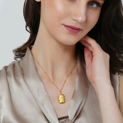 ZARIIN Feels Like Love Photo Pendant Necklace