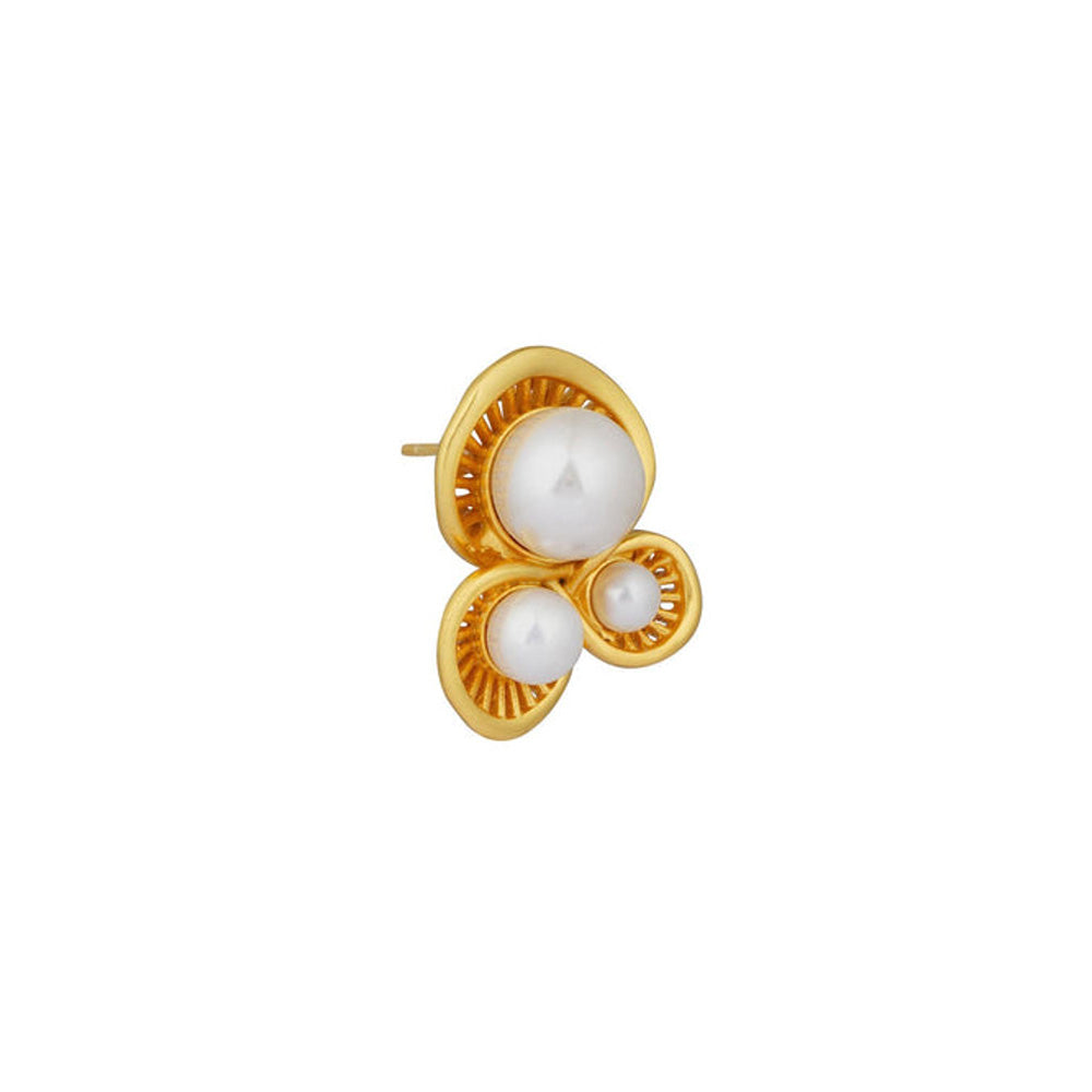 ZARIIN Power Pearl Stud Earrings