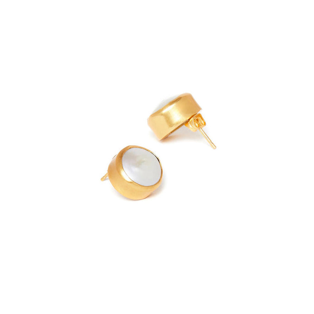 ZARIIN The Spirited Gold Stud Earrings With Pearl