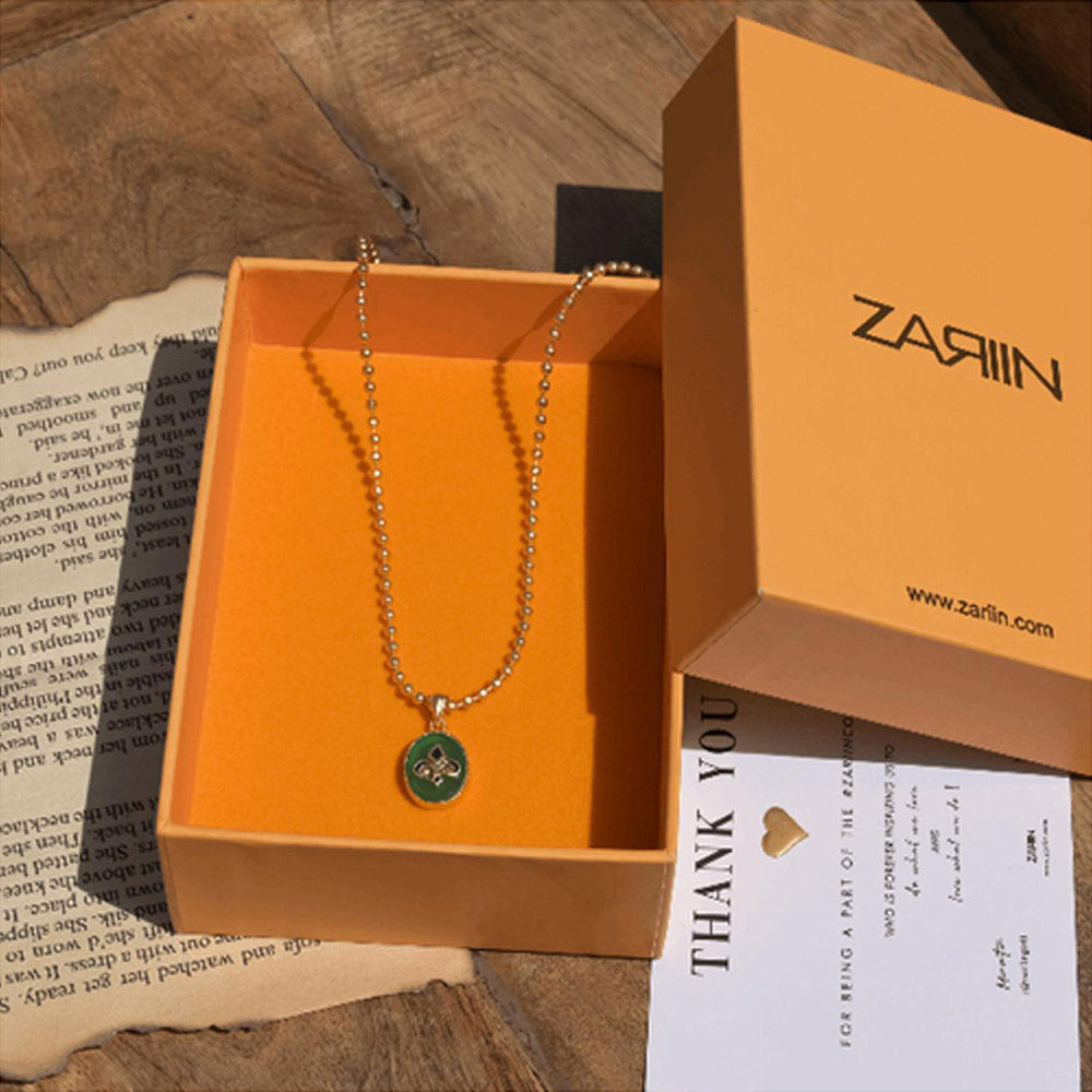 ZARIIN In Her Footsteps Green Onyx Pendant Necklace