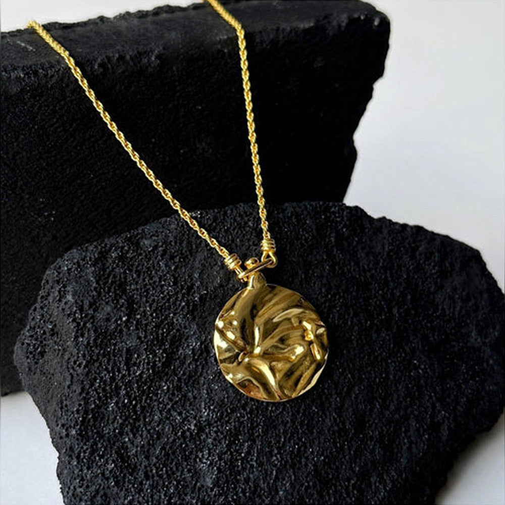 ZARIIN Dot Of Style Medallion Pendant Necklace