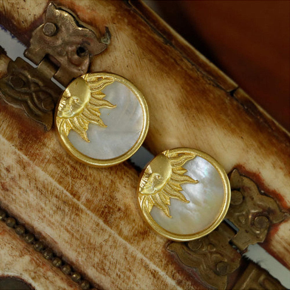 ZARIIN Magic Of The Sun Pendant Necklace And Stud Earrings Set