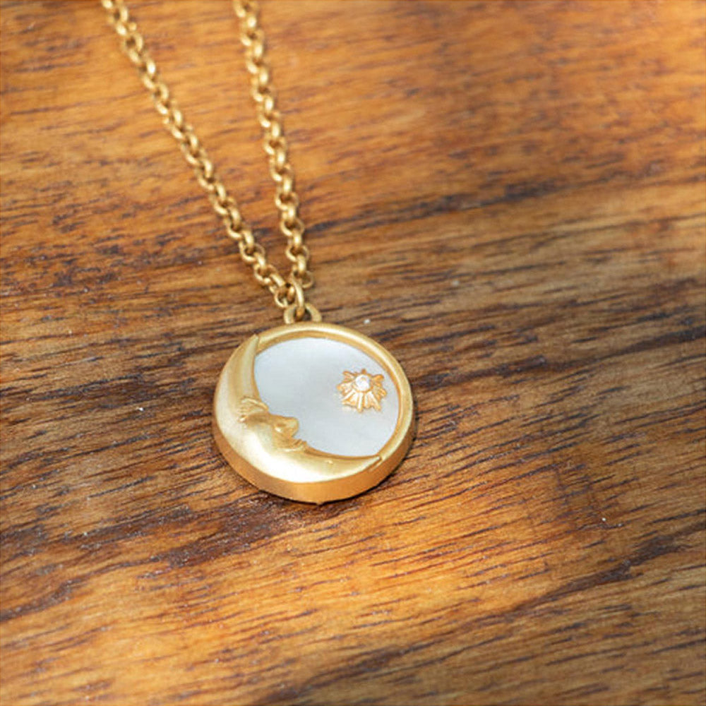 ZARIIN Magic Of The Sun Pendant Necklace And Stud Earrings Set