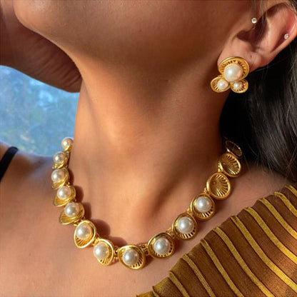 ZARIIN Pearl Essence Styled Look (Set Of 2)