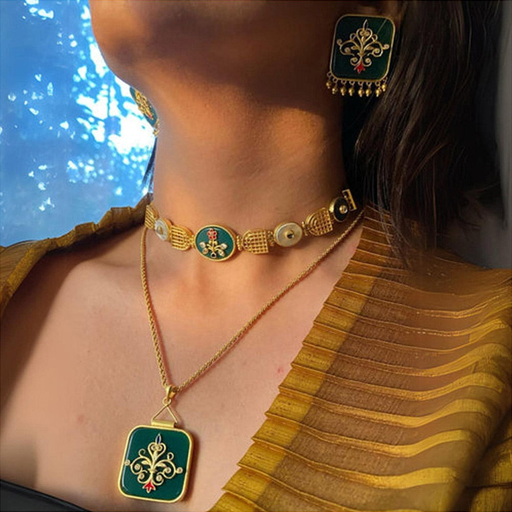 ZARIIN Regal Styled Look (Set Of 3- Necklace , Choker And Earrings)