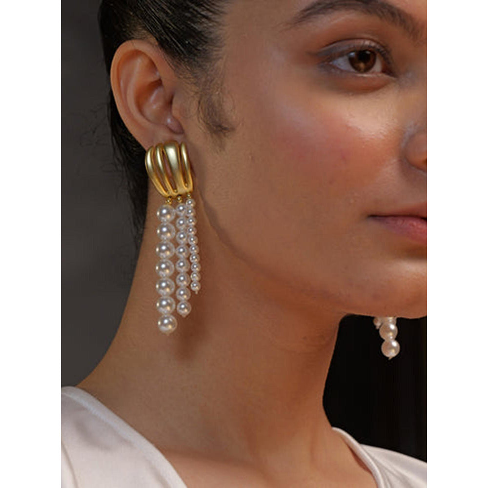 ZARIIN Scent Of The Sea Pearl Earrings