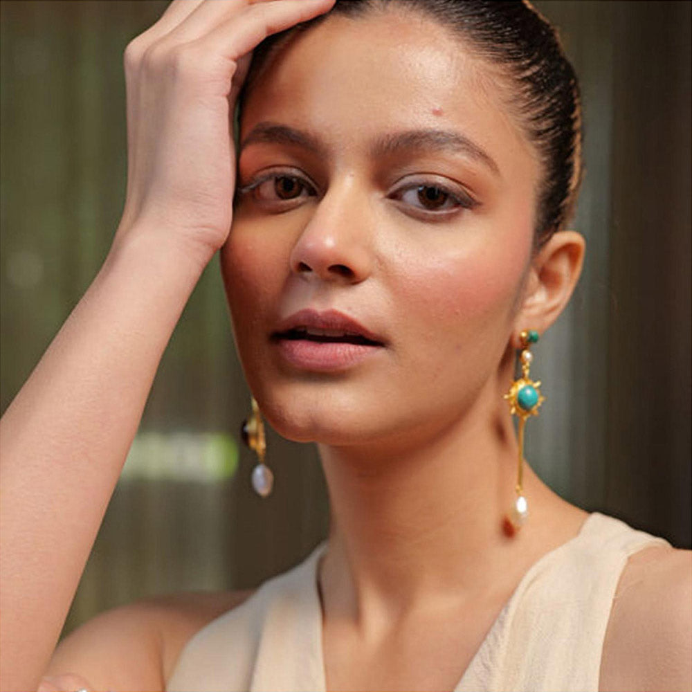 ZARIIN Mismatched In Heaven Earrings